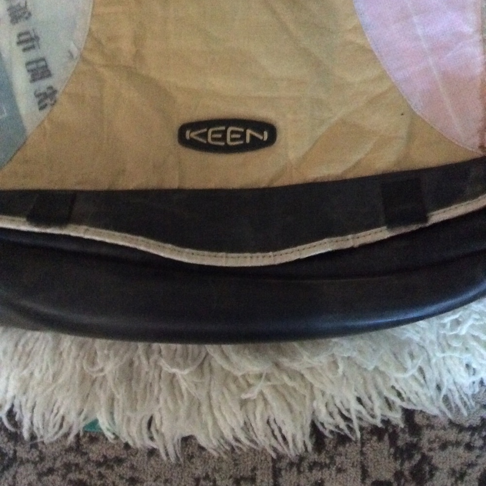 Keen Hybridlife Harvest Collection Side Bag - Picture 7 of 8